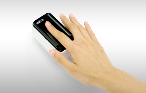 コンパクトな指静脈本人認証デバイス